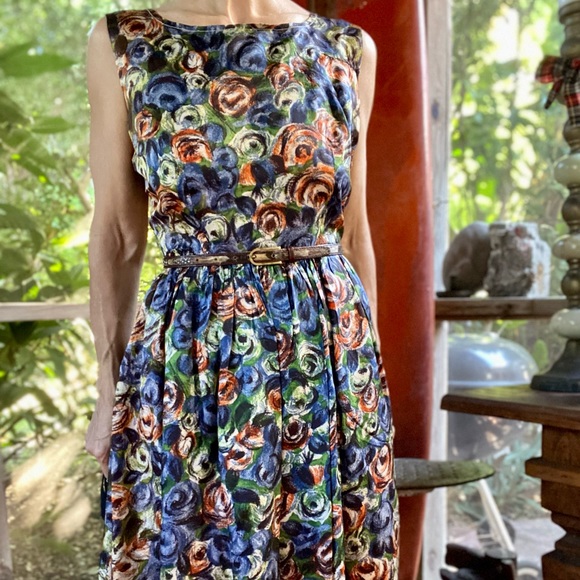 Dresses & Skirts - Vintage 1950’s abstract floral pattern, A-line midi dress. Size small.